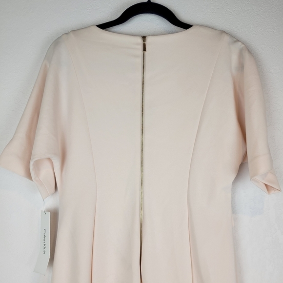 NWT Calvin Klein Short Sleeve Side Tuck Sheath Dress in Blossom Size 10 - Picture 4 of 10